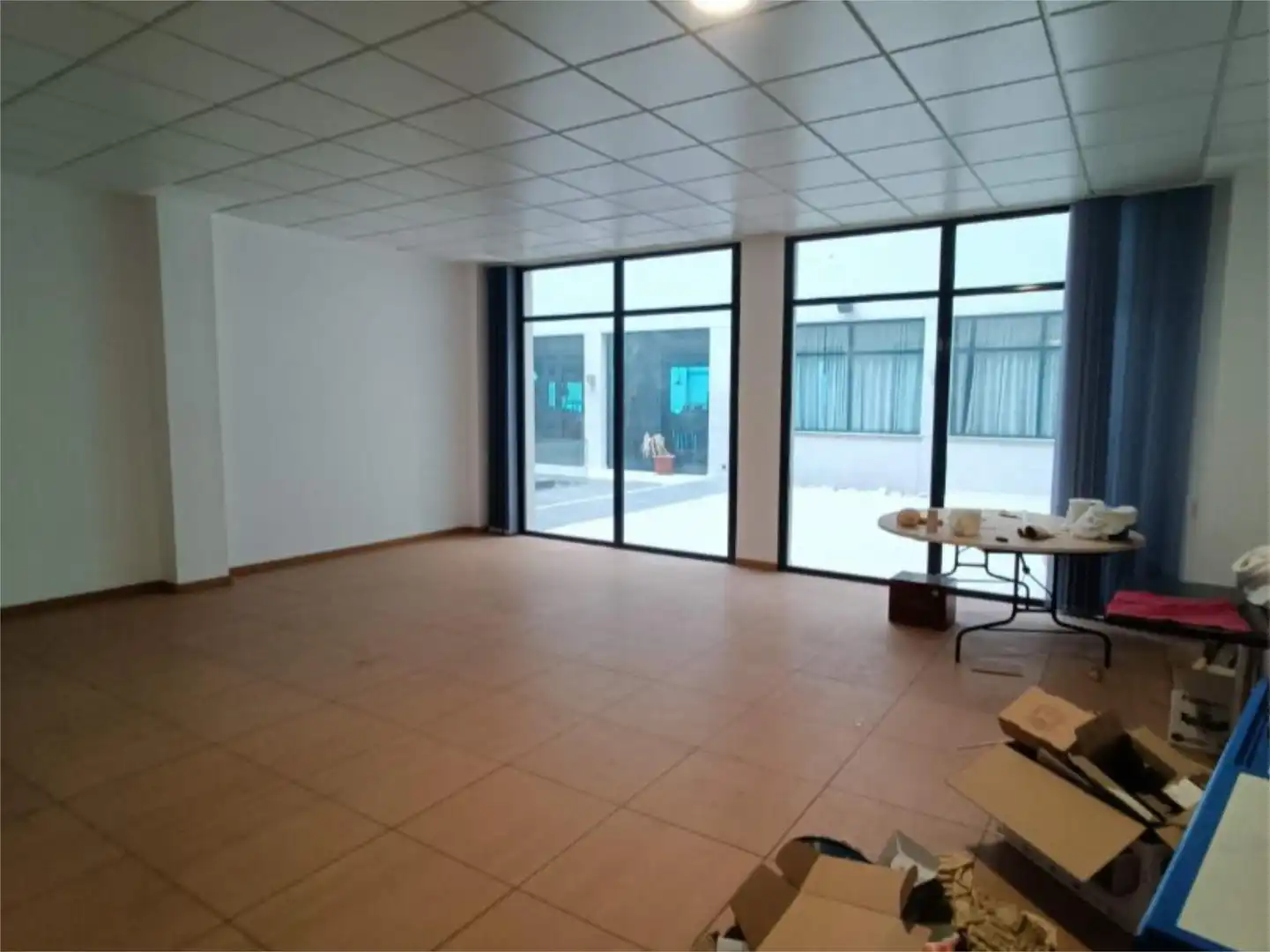 Commercial properties for sale in Calle Cueva de Viera, 2, Zona de la Vega Commercial properties for sale in Antequera with Parquet flooring