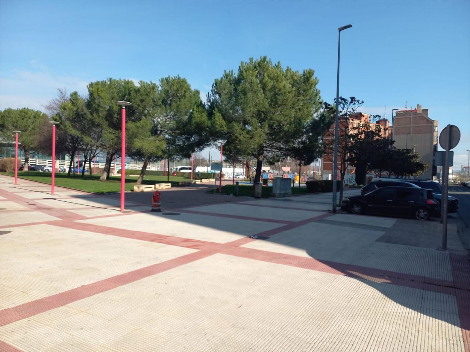 Aparcament de Local de lloguer en Miranda de Ebro