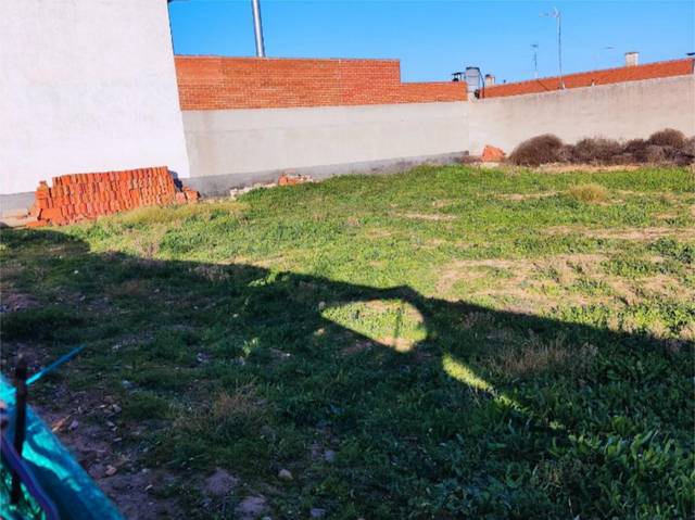 Terreno residencial en Venta en Avenida Velázquez, 21 en Malpica de Tajo