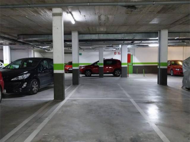 Garaje en Venta en Paseo del Licenciado Vidriera, 2 en Los Molinos