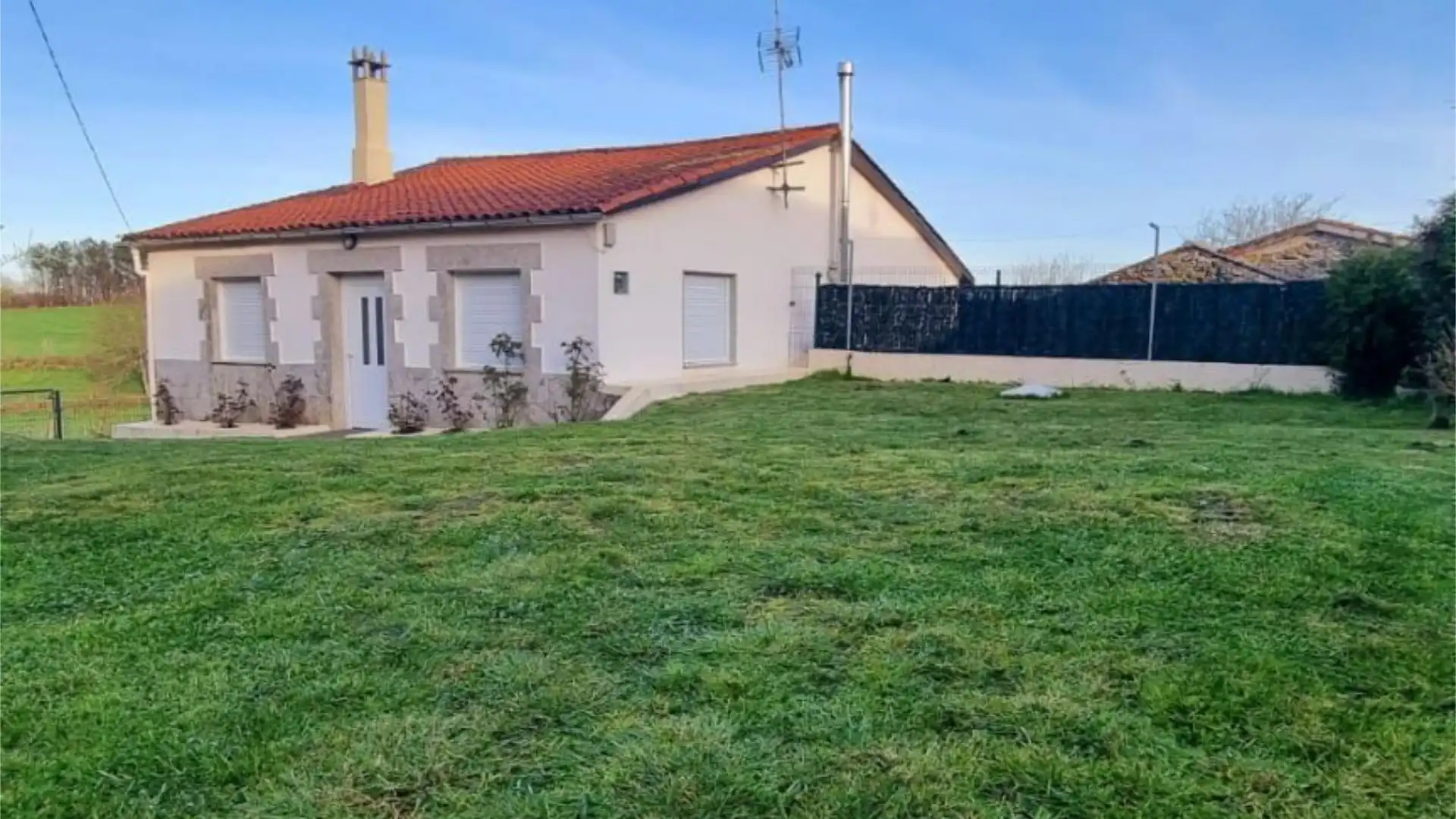 Vista exterior de Piso en venta en Chantada