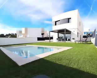 Swimming pool of House or chalet for sale in Torrent  with Air Conditioner, Private garden and Parquet flooring