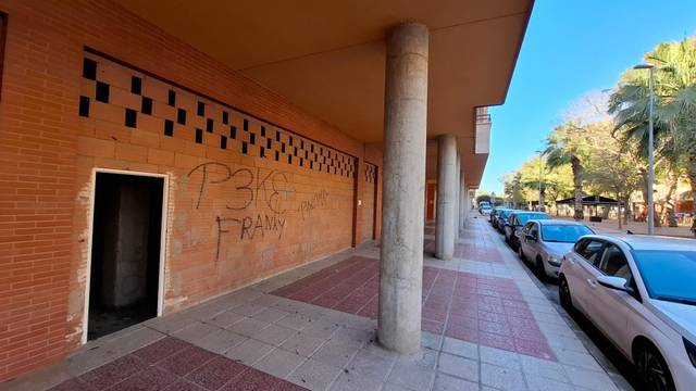 Local comercial en Alquiler en Calle Farmacéutico Antonio Carazo Villar, 10 en Puente Tocinos