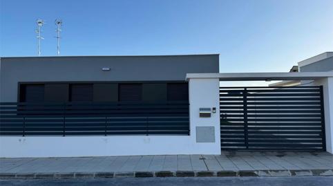 Foto 2 de Casa adosada en venda a Calle Santiago de Chile, 5, Oromana, Sevilla