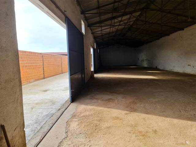 Nave industrial en Alquiler en Calle Teresa de Calcuta, 34 en Guareña