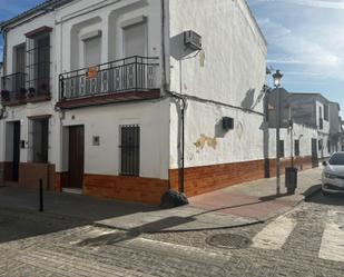 Exterior view of House or chalet for sale in Pilas