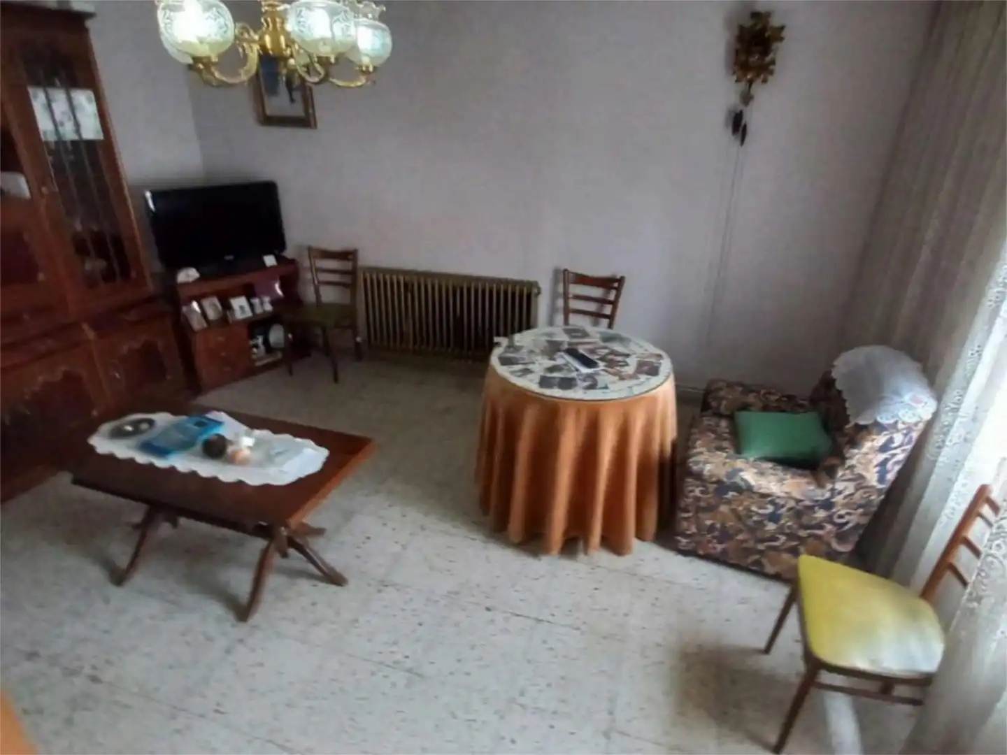 Casa o xalet en venda a Calle de Cañizal, 22, Pinilla Sala d'estar de Casa o xalet en venda en Zamora Capital amb Terrassa