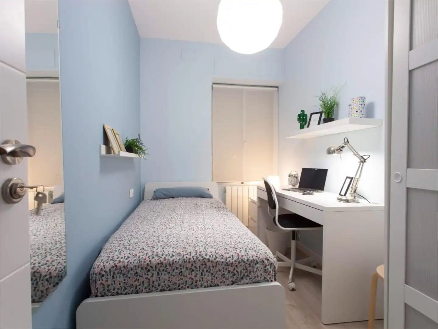 Room in Carrer Na Saurina d'Entença, 24, Eixample Room in Carrer Na Saurina d'Entença, 24, Eixample