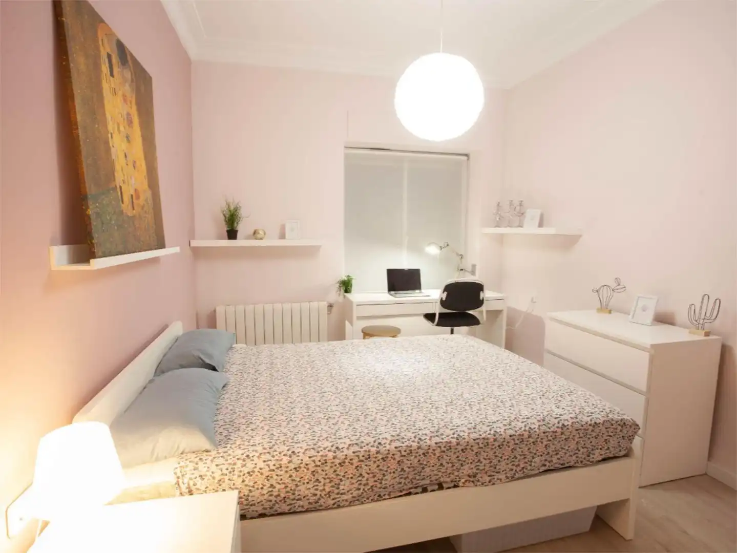 Room in Carrer Na Saurina d'Entença, 24, Eixample Room in Carrer Na Saurina d'Entença, 24, Eixample