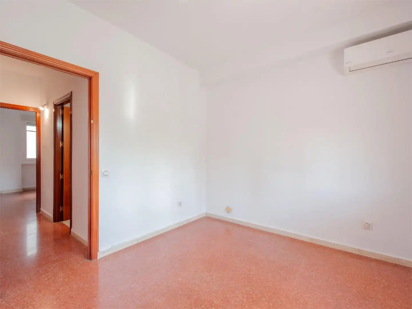 Bedroom of Flat for sale in  Sevilla Capital  with Air Conditioner, Terrace and Balcony