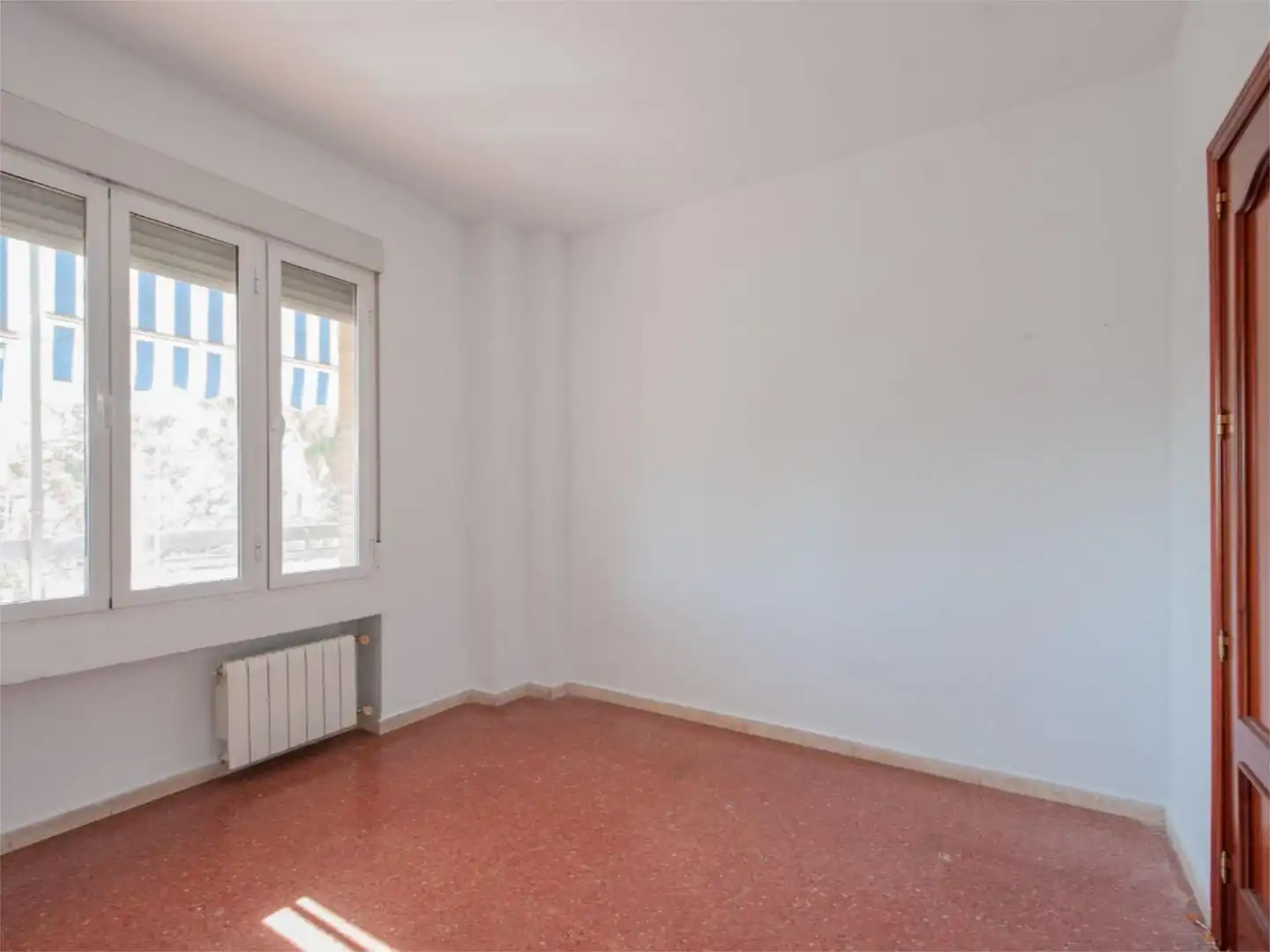 Bedroom of Flat for sale in  Sevilla Capital  with Air Conditioner, Terrace and Balcony