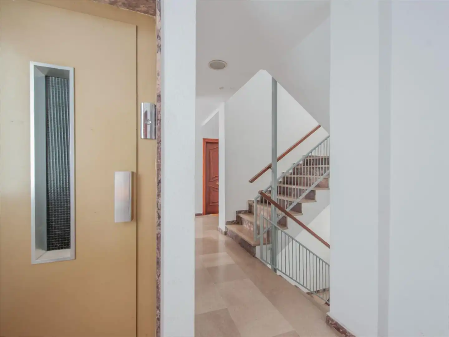 Flat for sale in  Sevilla Capital  with Air Conditioner, Terrace and Balcony