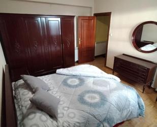 Schlafzimmer von Wohnung miete in Íscar mit Heizung, Abstellraum und Möbliert