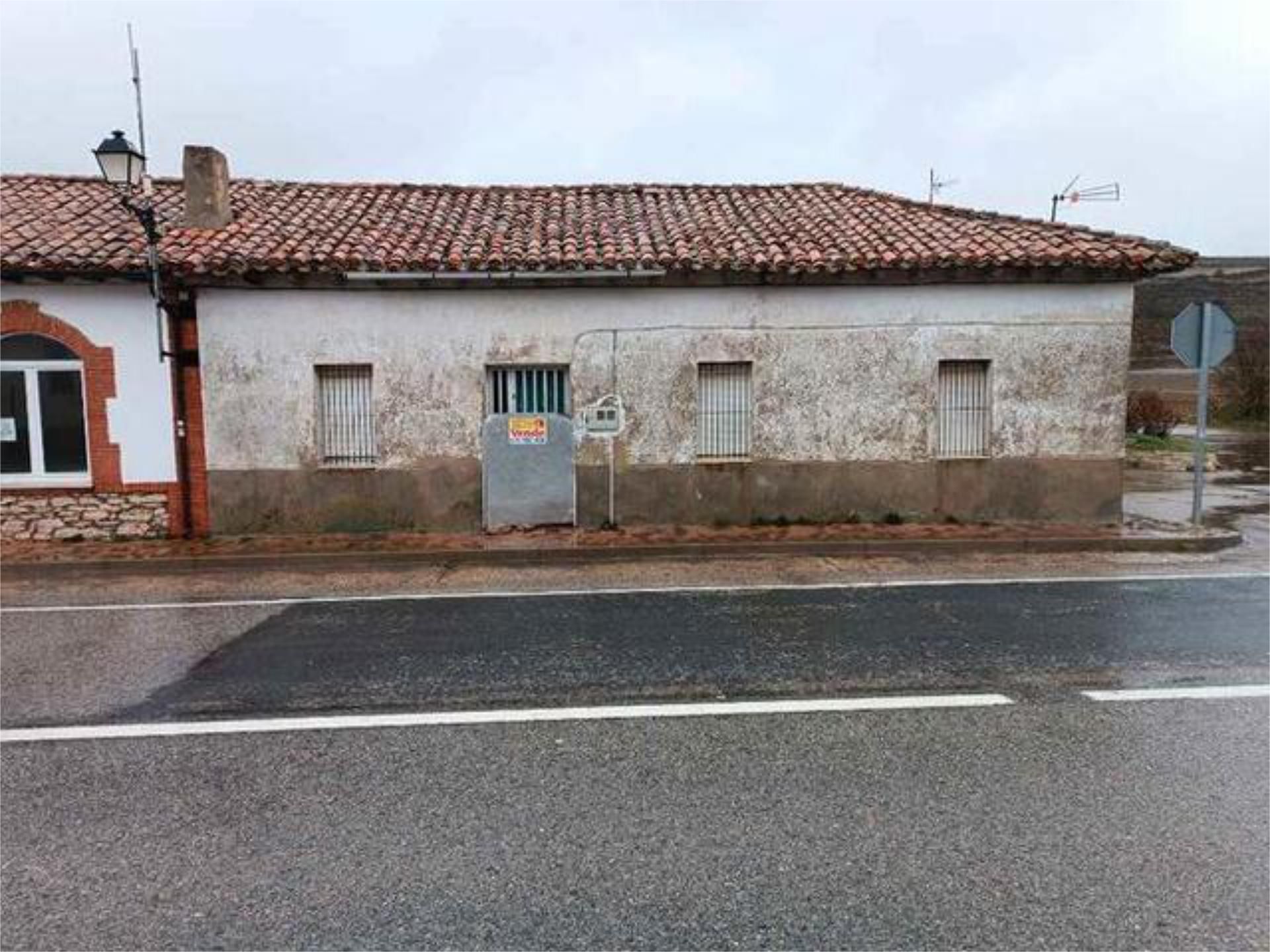 Vista exterior de Casa o xalet en venda en Valle de Valdelucio