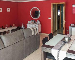 Sala d'estar de Pis en venda en Castalla amb Calefacció, Jardí privat i Terrassa