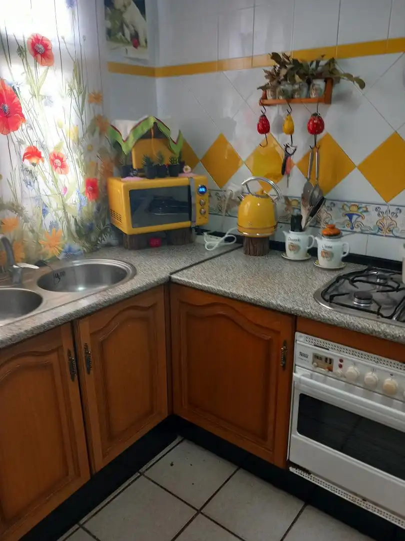 Cocina de Casa o chalet para compartir en Mairena del Alcor con Calefacción, Jardín privado y Terraza