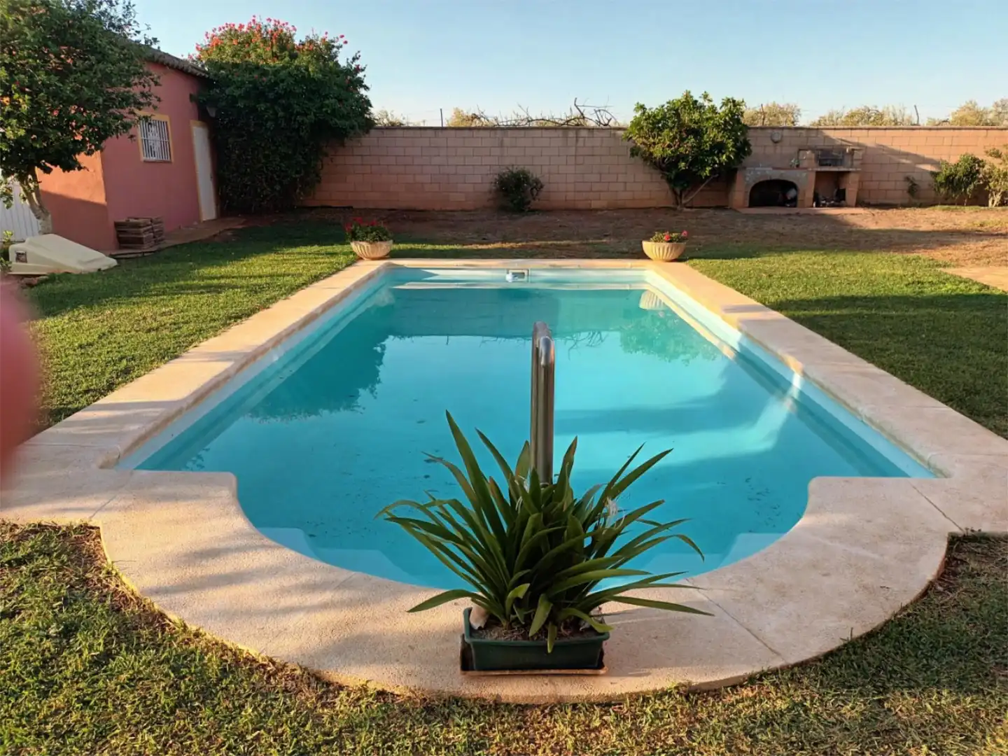 Piscina de Casa o chalet para compartir en Mairena del Alcor con Calefacción, Jardín privado y Terraza