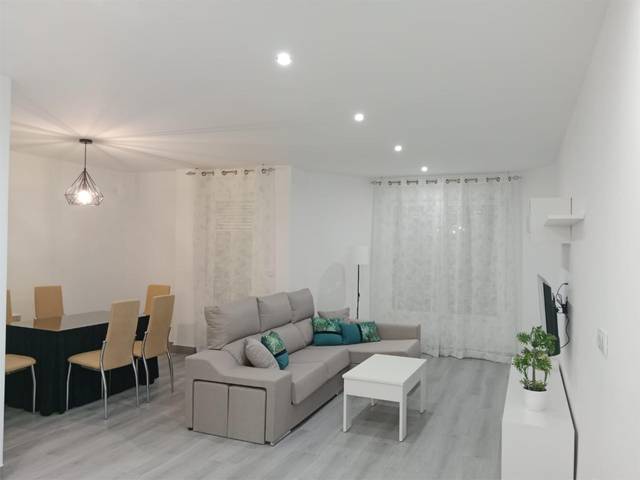 Piso en Alquiler en Andalucía, 42 en Alcaudete