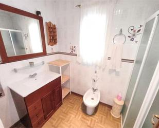 Bany de Casa o xalet en venda en Cox amb Terrassa