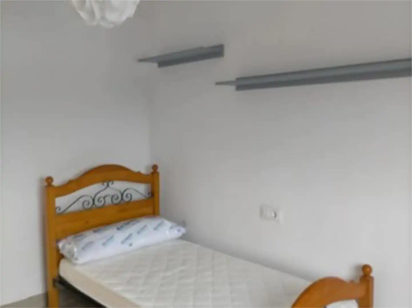 Pis en venda a Avenida Soledad Vega Ortiz, 105, Jarandilla de la Vera Dormitori de Pis en venda en Jarandilla de la Vera amb Aire condicionat, Terrassa i Balcó
