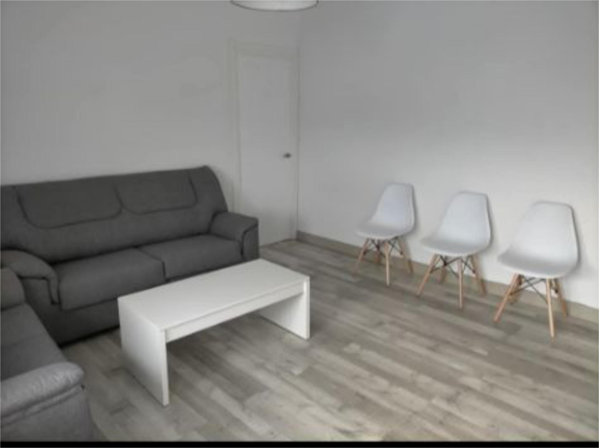 Sala d'estar de Pis en venda en Jarandilla de la Vera amb Aire condicionat, Terrassa i Balcó