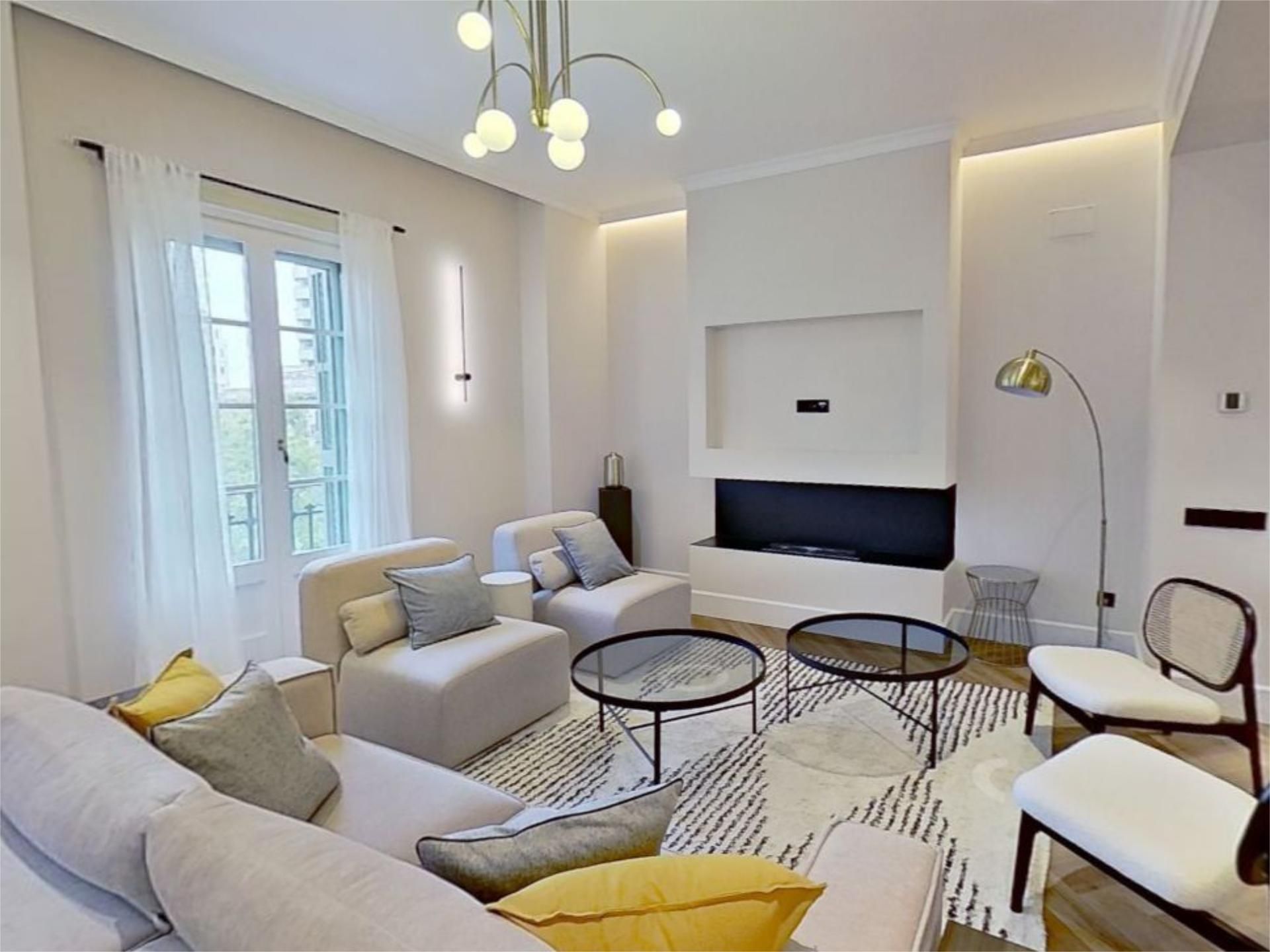 Living room of Flat for sale in  Madrid Capital  with Air Conditioner, Heating and Terrace