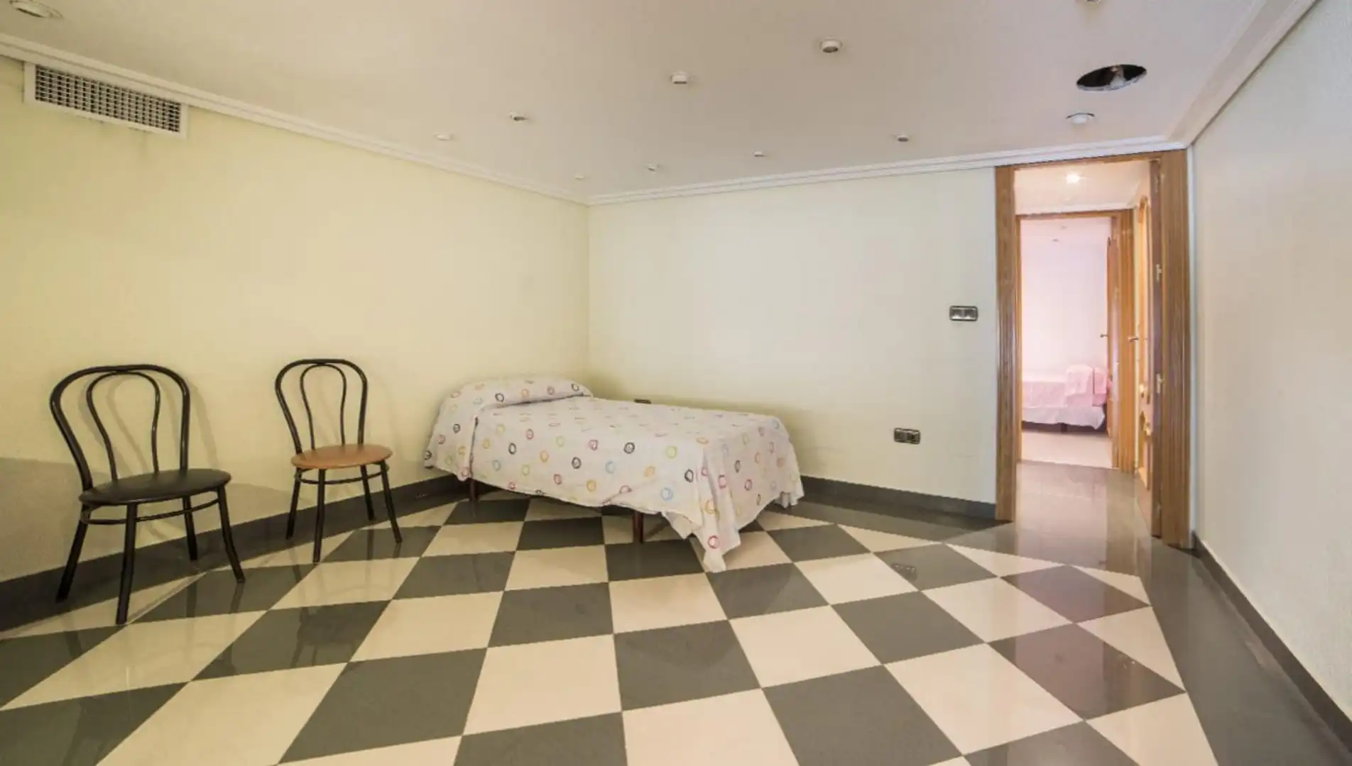 Commercial properties for sale in Calle Pino, 84, Centro Commercial properties for sale in Los Alcázares