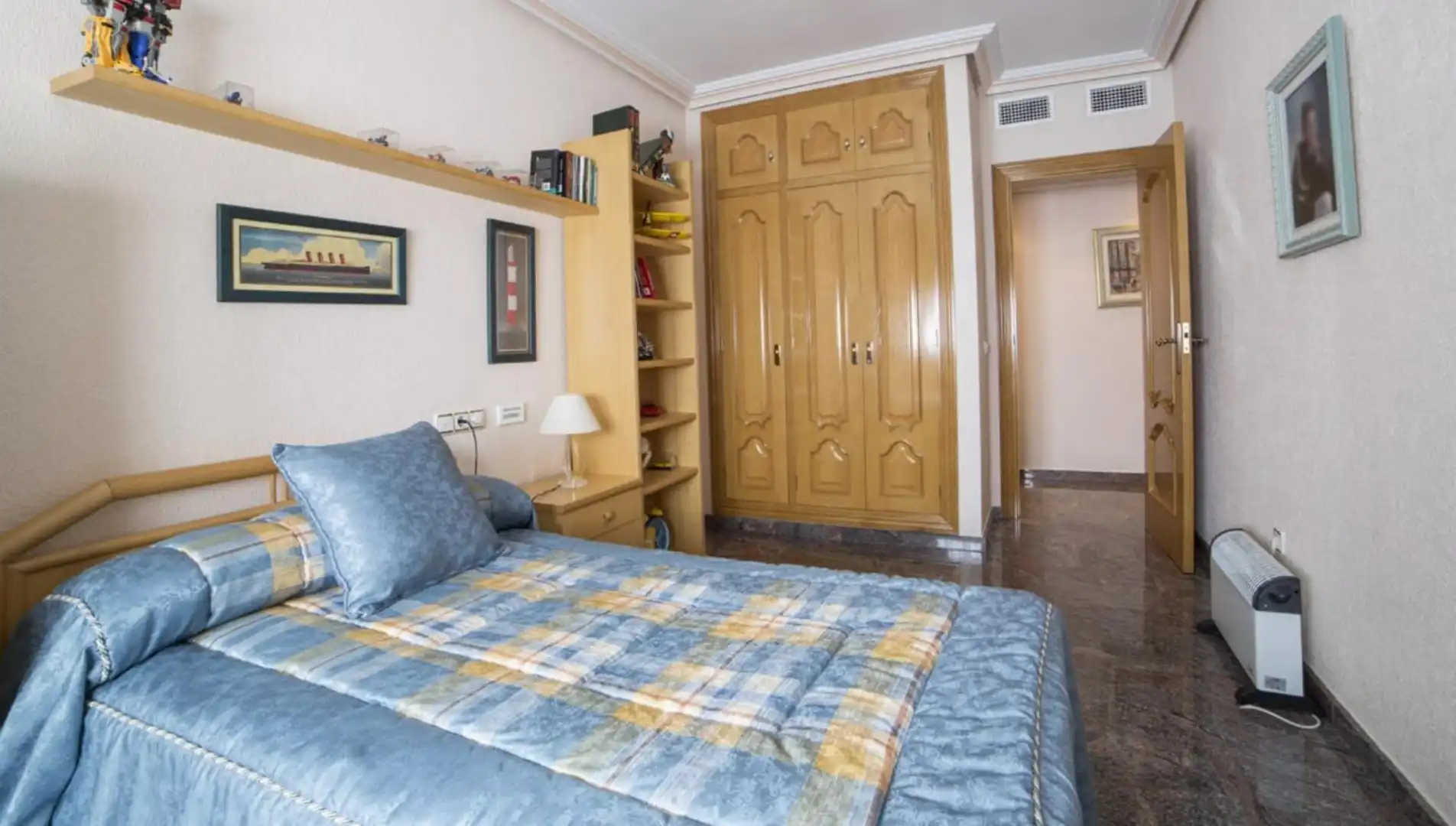 Commercial properties for sale in Calle Pino, 84, Centro Bedroom of Commercial properties for sale in Los Alcázares