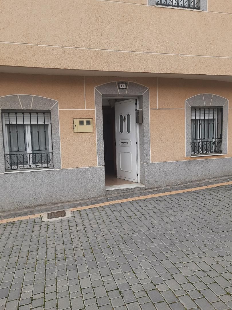 Casa adosada en venda en Valoria la Buena amb Moblat i Balcó