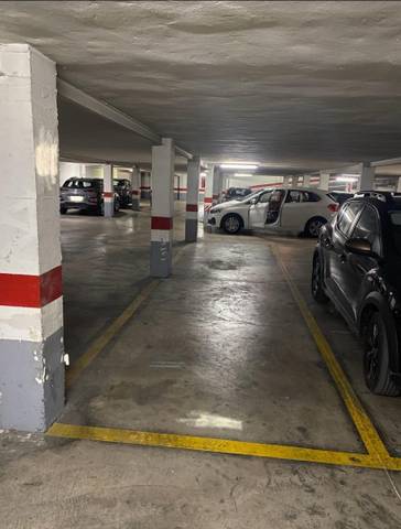 Garaje en Alquiler en Carrer de Joan Verdeguer, 3 en El Grau