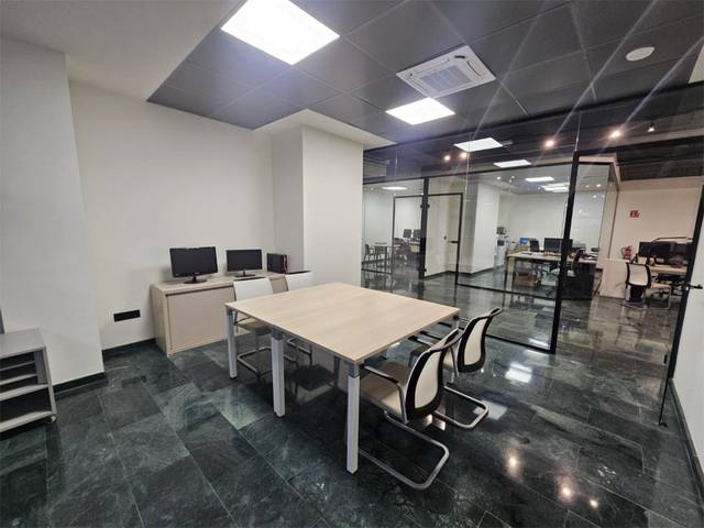 Oficina en Alquiler en Camí dels Reis, 168 en Son Anglada