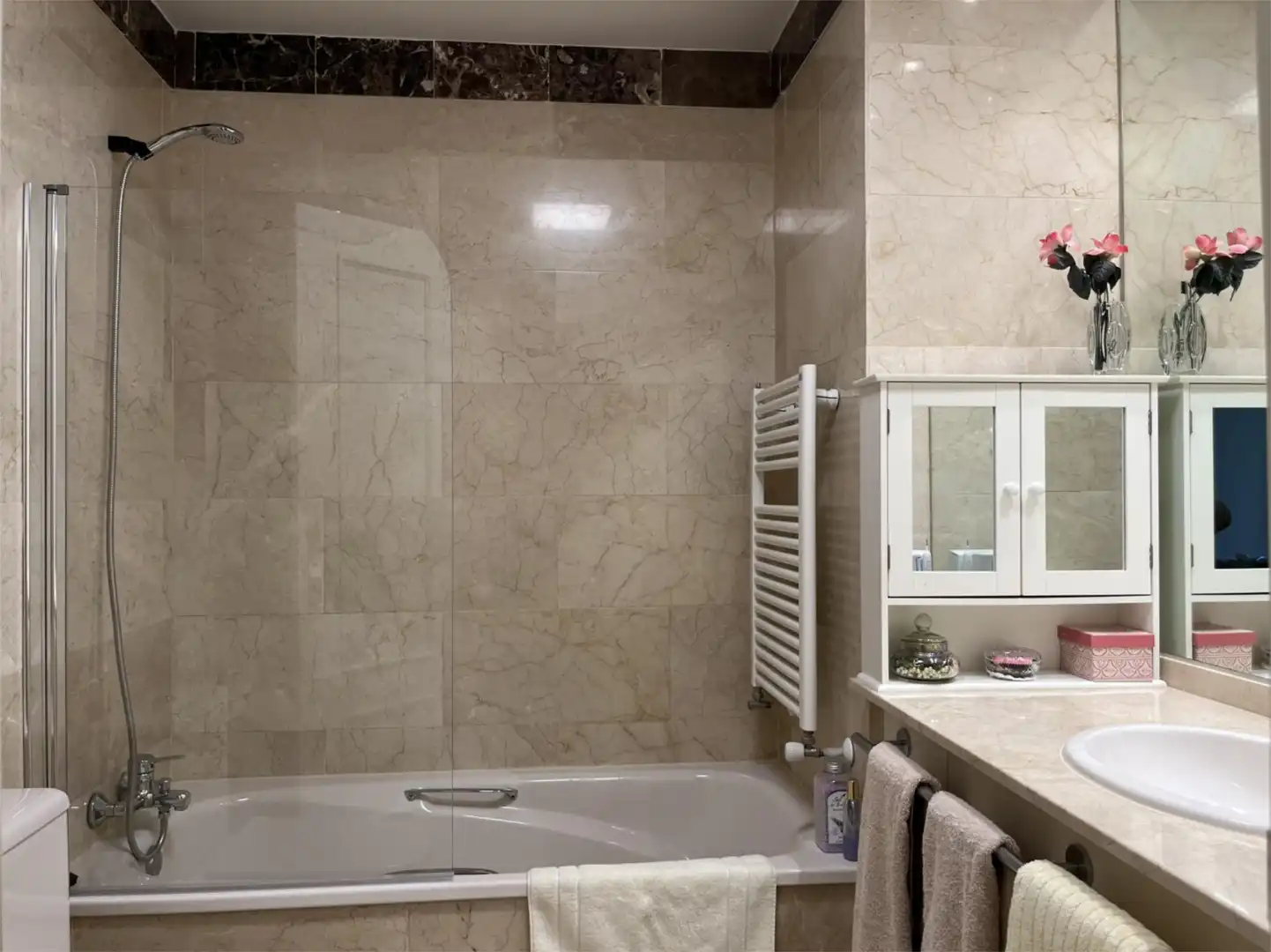 Piso en venta en Calle Garcilaso de la Vega, 44, Auditorio Baño de Piso en venta en Las Rozas de Madrid con Aire acondicionado, Calefacción y Parquet