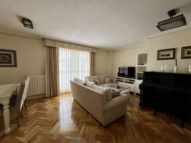 Piso en Venta en Calle Garcilaso de la Vega, 44 en Auditorio