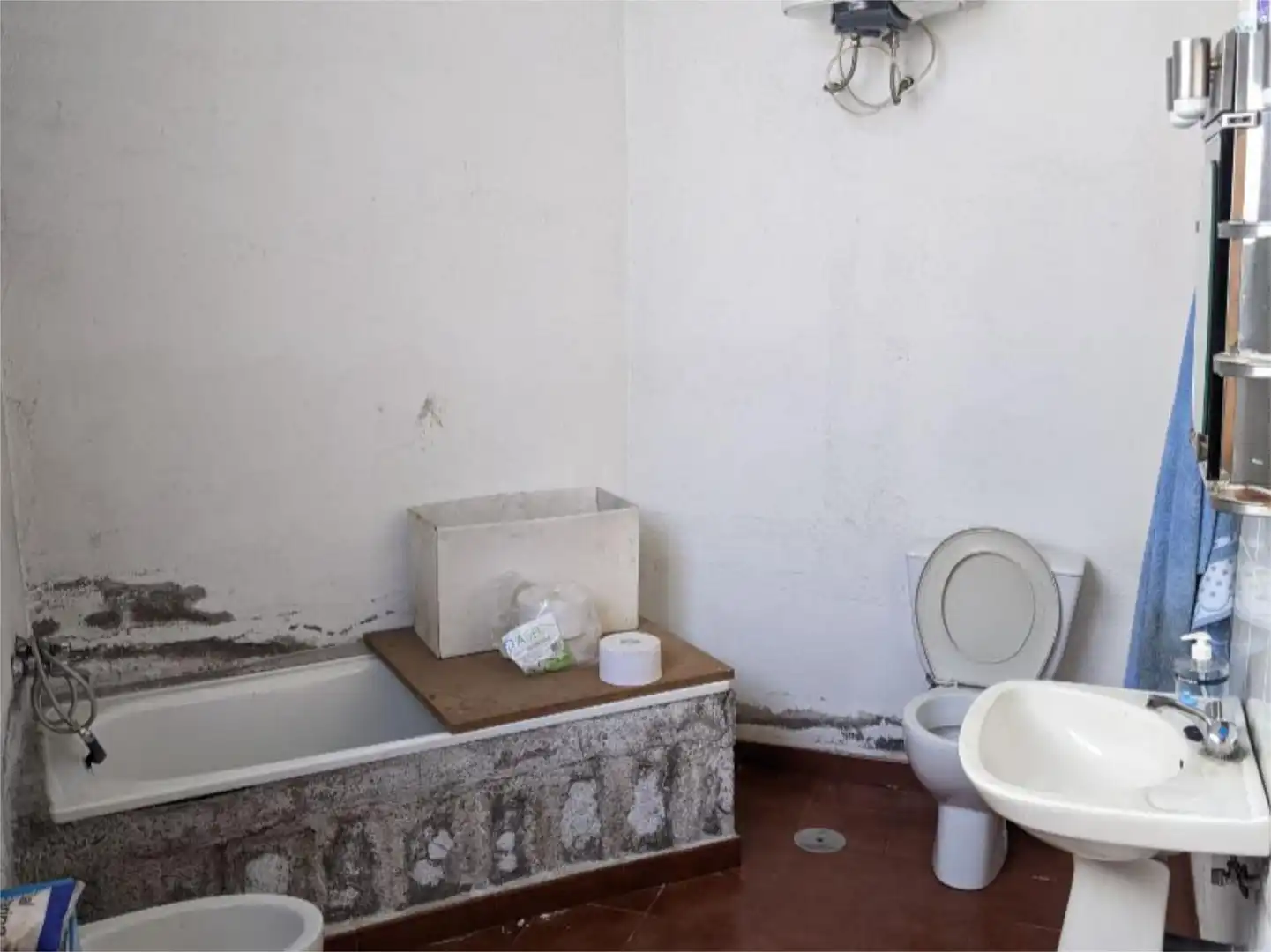 Industrial buildings for sale in AV-902, 179, Navaluenga Bathroom of Industrial buildings for sale in Navaluenga