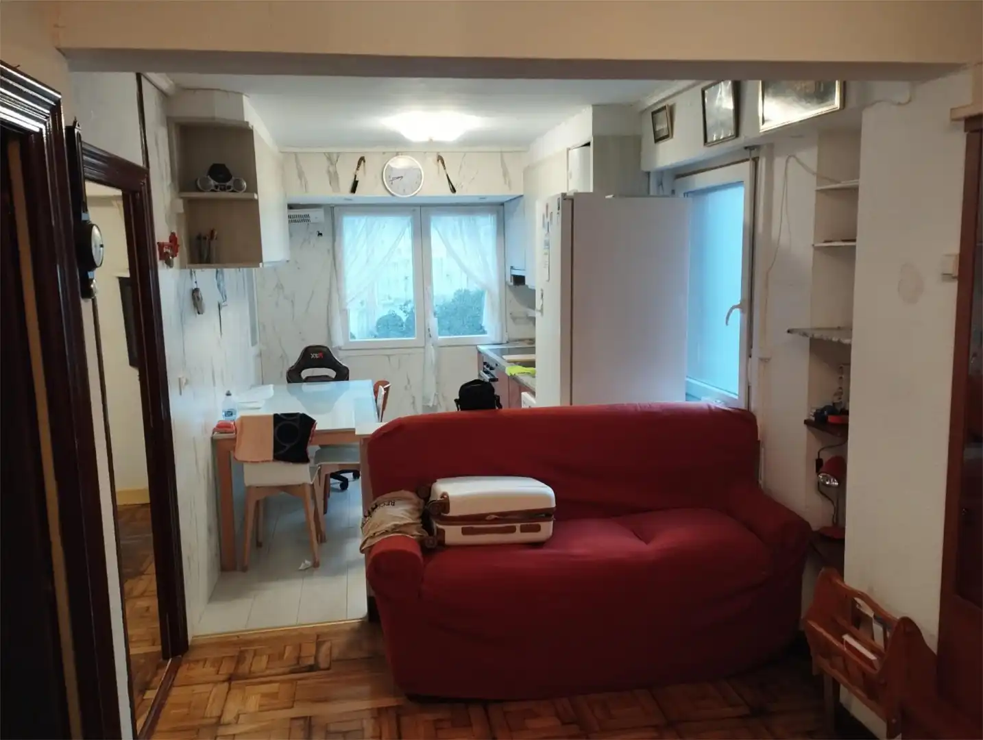 Sala d'estar de Pis en venda en Donostia - San Sebastián  amb Balcó