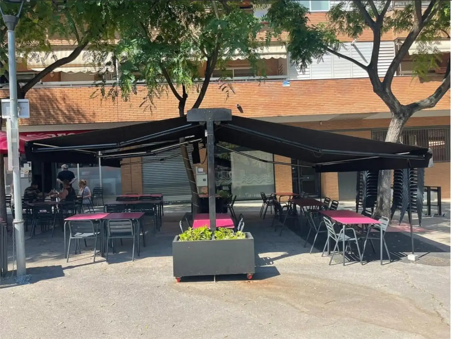 Local en traspaso en Carrer de Lleida, 22, Marianao Terraza de Local en traspaso en Sant Boi de Llobregat con Amueblado