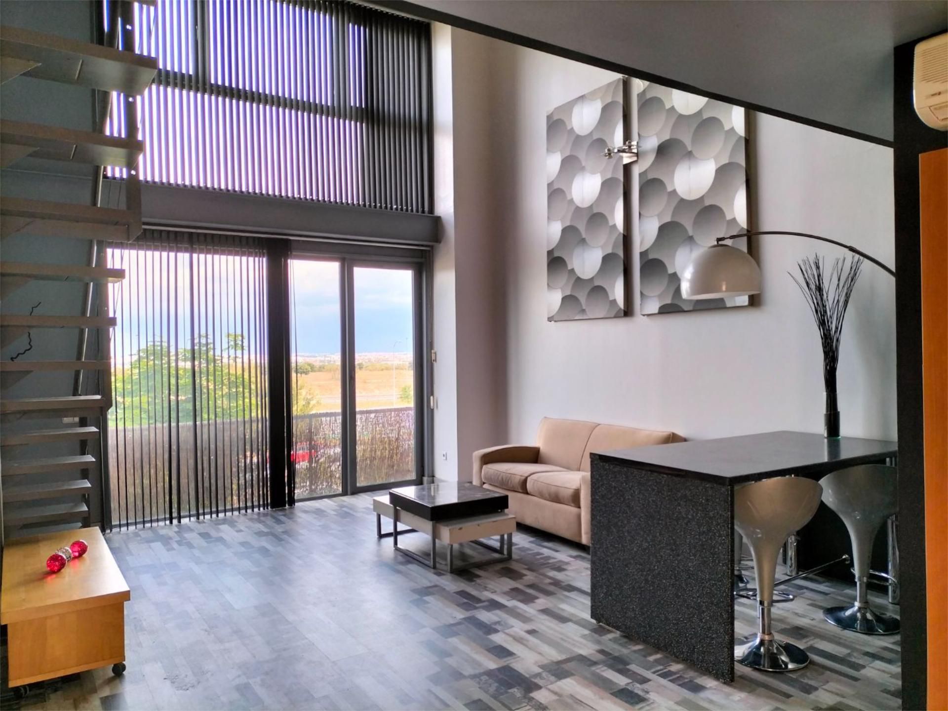 Sala d'estar de Pis en venda en Alcorcón amb Aire condicionat, Terrassa i Balcó