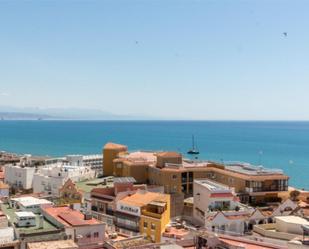 Vista exterior de Pis en venda en Torremolinos amb Aire condicionat, Jardí privat i Terrassa