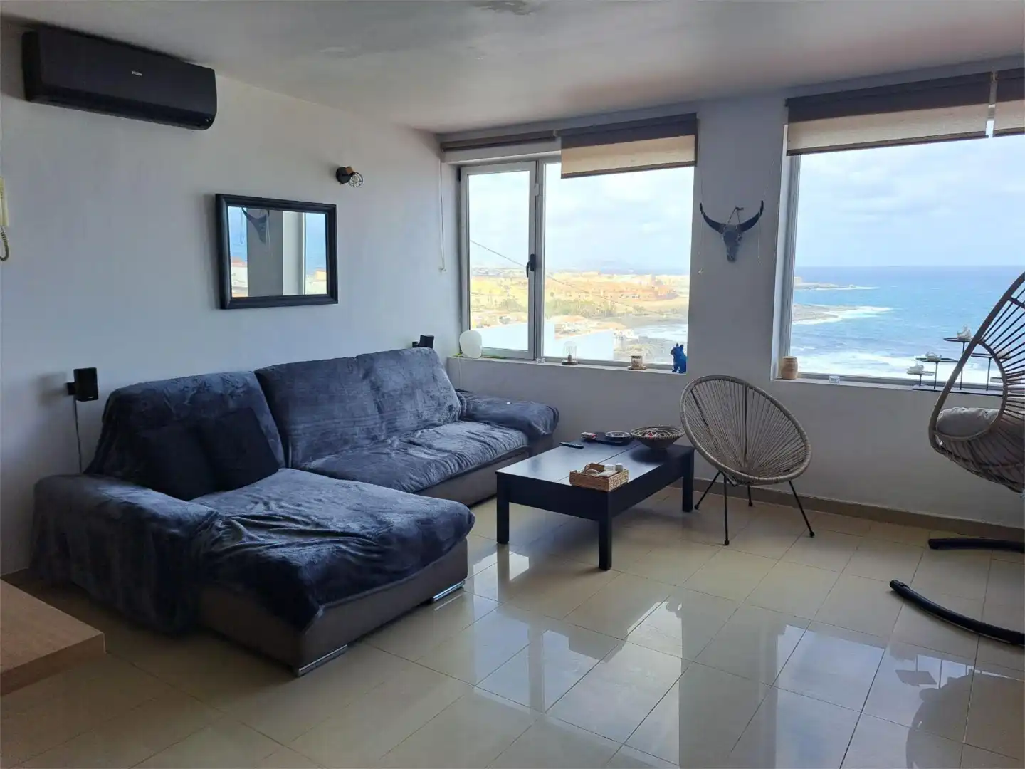 Piso en venta en Calle Goya, 51, Playa del Hombre - Taliarte - Salinetas Sala de estar de Piso en venta en Telde con Aire acondicionado, Jardín privado y Terraza