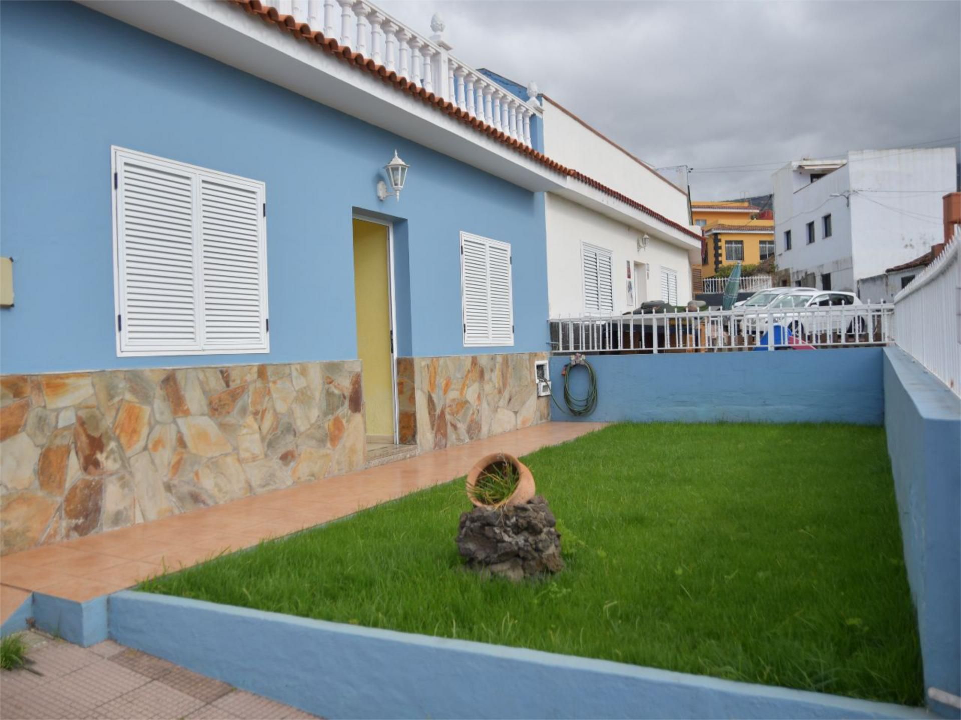 Exterior view of Flat for sale in Los Realejos  with Private garden, Terrace and Storage room