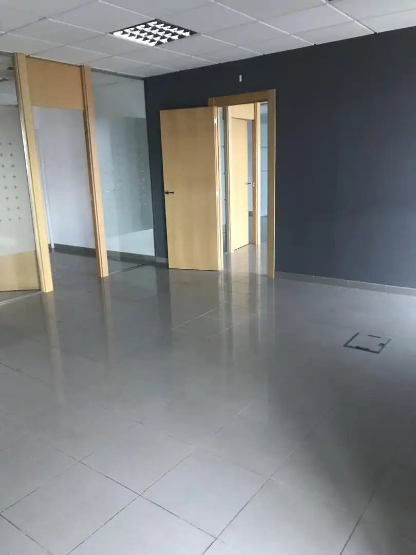 Office for sale in Calle Pertusa, 23, Garrapinillos Office for sale in Zaragoza