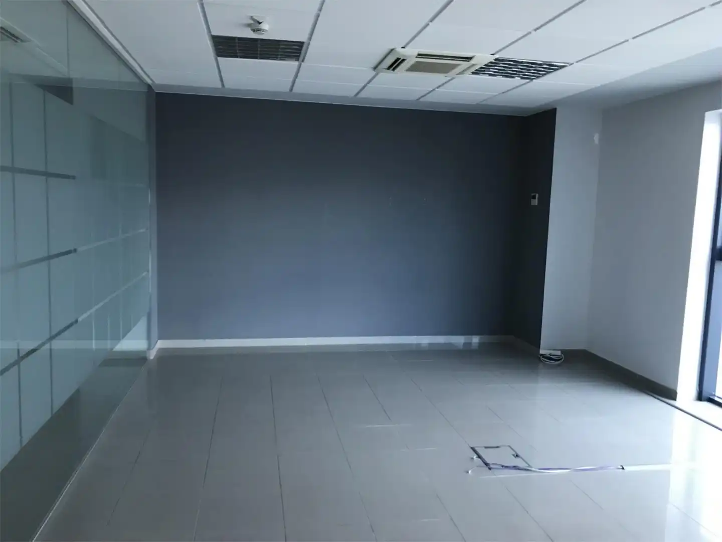 Office for sale in Calle Pertusa, 23, Garrapinillos Office for sale in Zaragoza