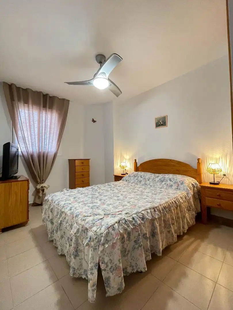 Apartamento en venta en Avinguda Rosa Dels Vents, 6z, Bulevar - Puerta Mítica Habitación de Apartamento en venta en Villajoyosa / La Vila Joiosa con Aire acondicionado, Piscina y Balcón