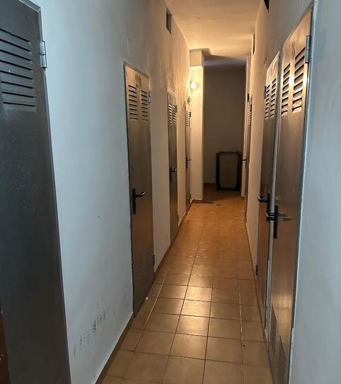 Box room to rent in Calle de Illescas, 46, Aluche, Madrid - image 2 Photo 2 of Box room to rent in Calle de Illescas, 46, Aluche, Madrid