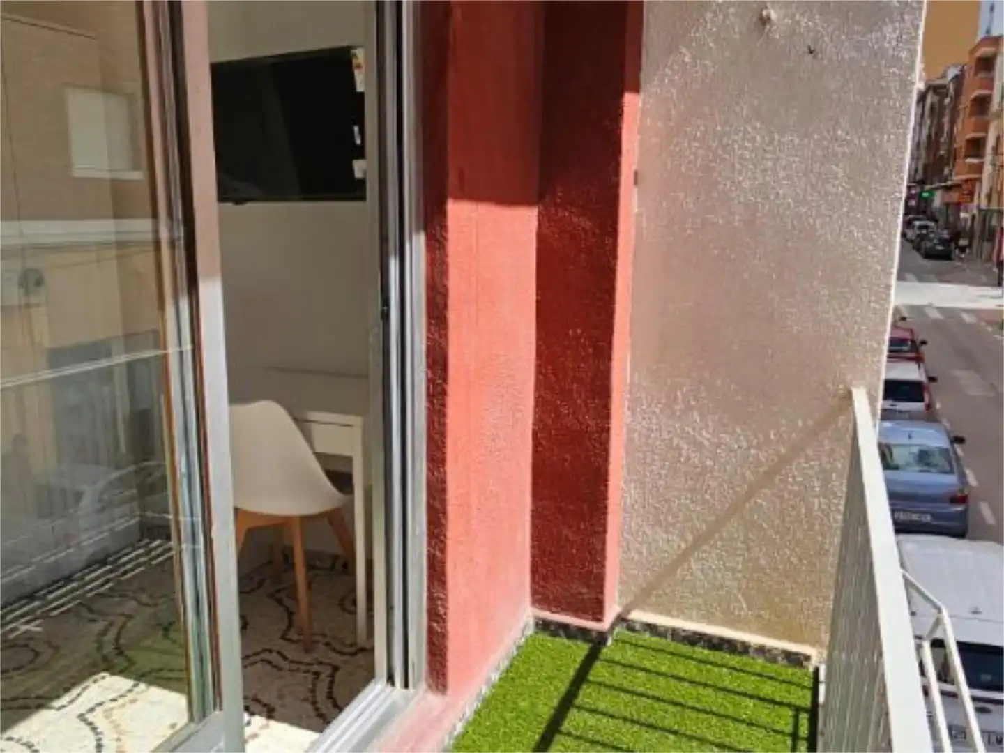 Terraza de Piso para compartir en Villena con Amueblado y Balcón
