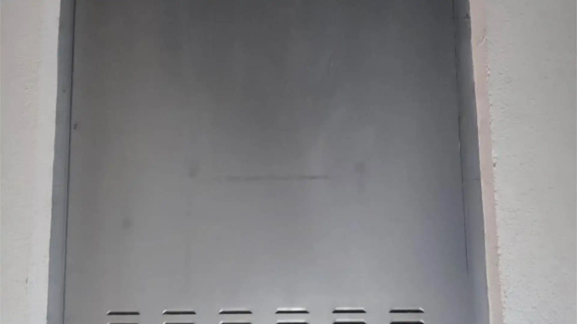 Vista exterior de Trastero de alquiler en  Almería Capital