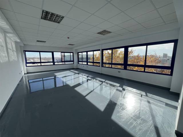 Oficina en Alquiler en Pasaje Terracota, 2 en La Motilla - Fuente del Rey