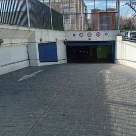 Garaje en Alquiler en Calle de los Hermanos García Noblejas, 70 en Pueblo Nuevo