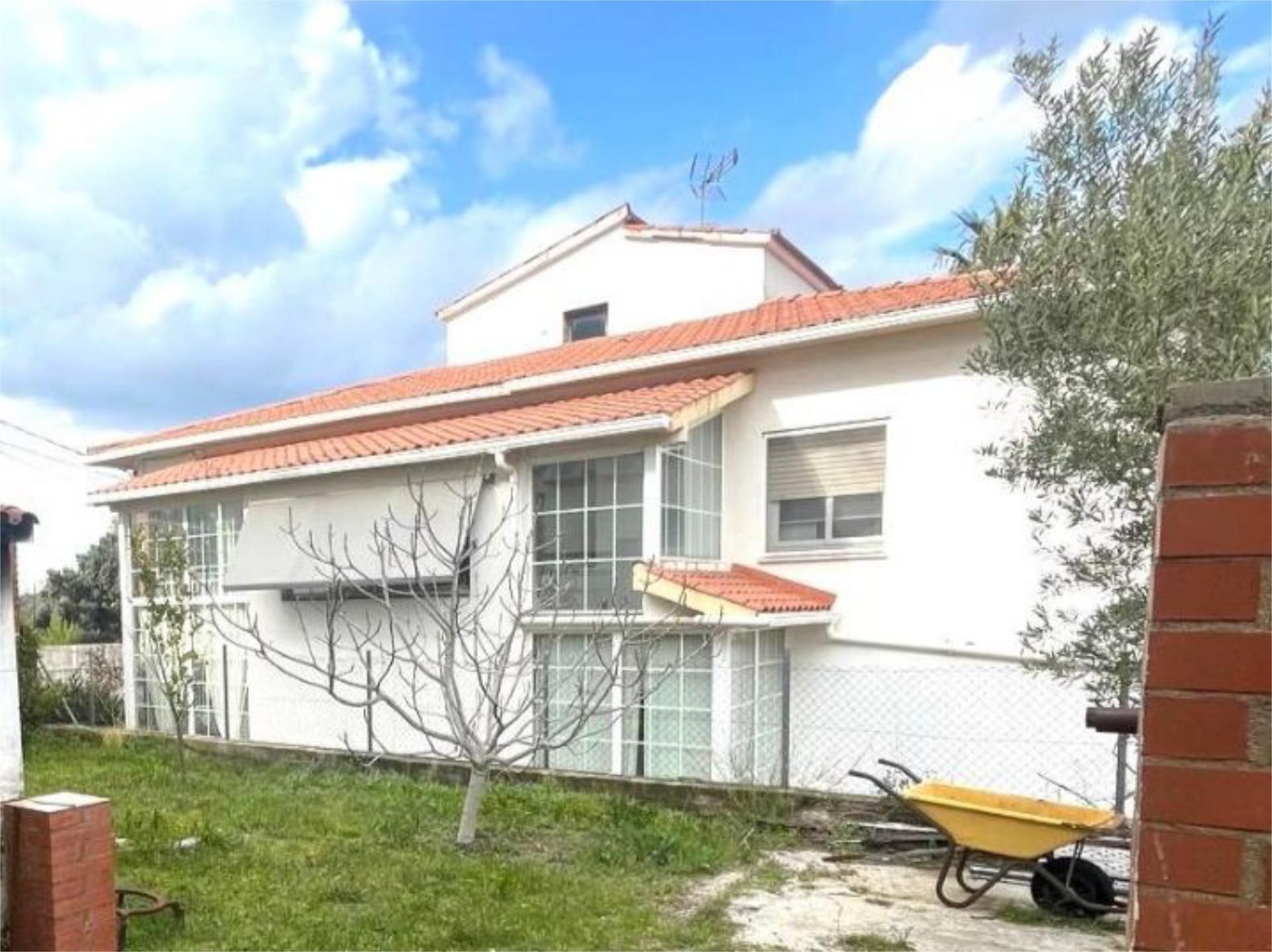 Exterior view of Flat for sale in Castellar del Vallès  with Air Conditioner, Heating and Private garden