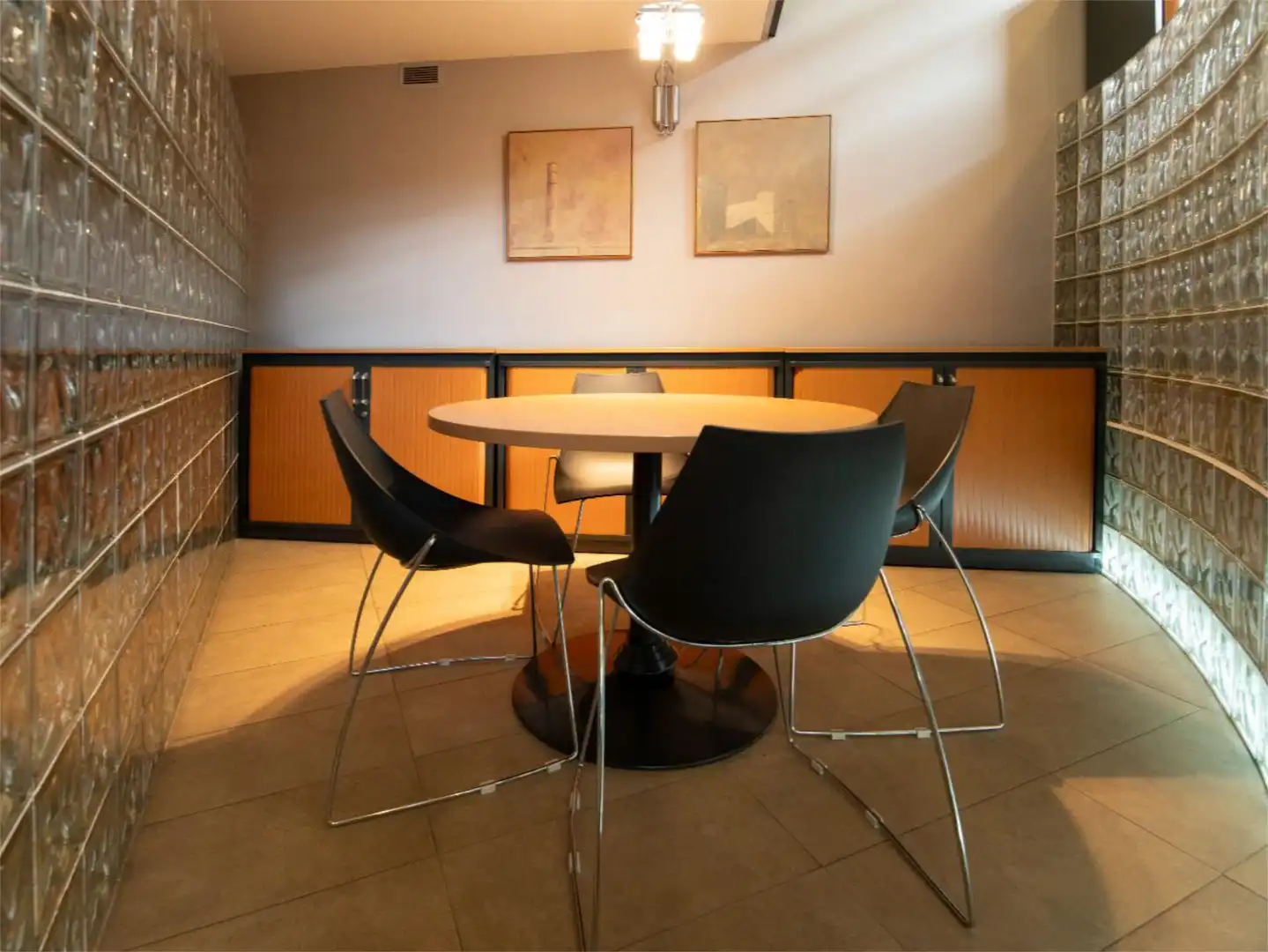 Commercial properties for rent in Calle de Sangüesa, 19, 2º Ensanche Dining room of Commercial properties for rent in Pamplona / Iruña with Air Conditioner, Heating and Furnished